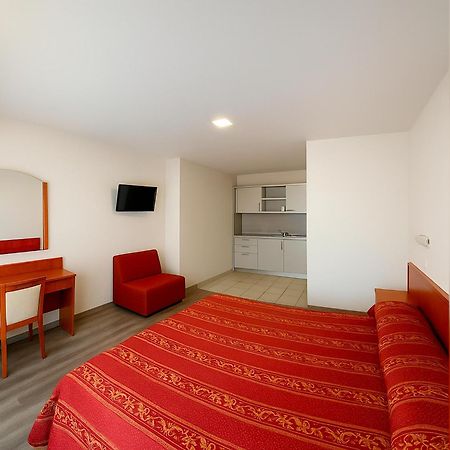 Hotel E Appartamenti La Solaria Сан-Джованні-Ротондо Екстер'єр фото