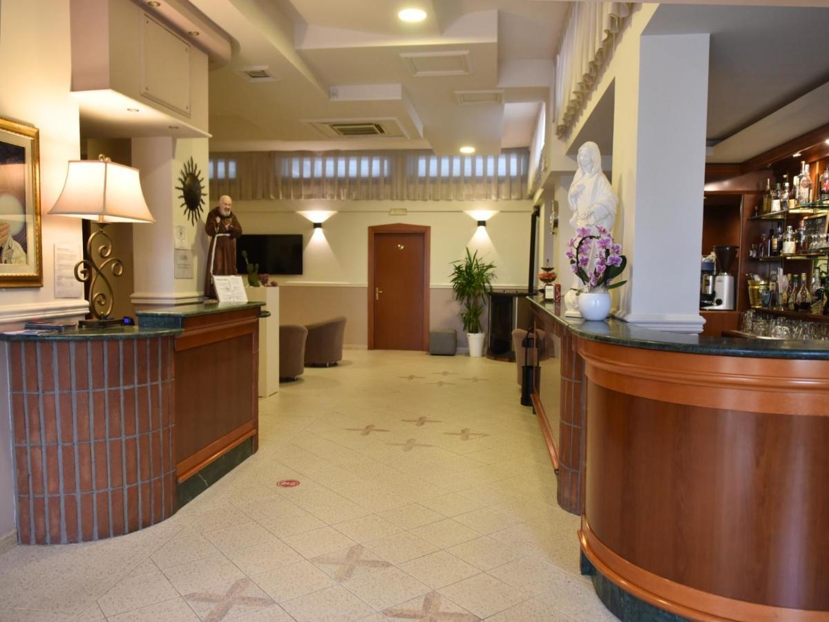 Hotel E Appartamenti La Solaria Сан-Джованні-Ротондо Екстер'єр фото