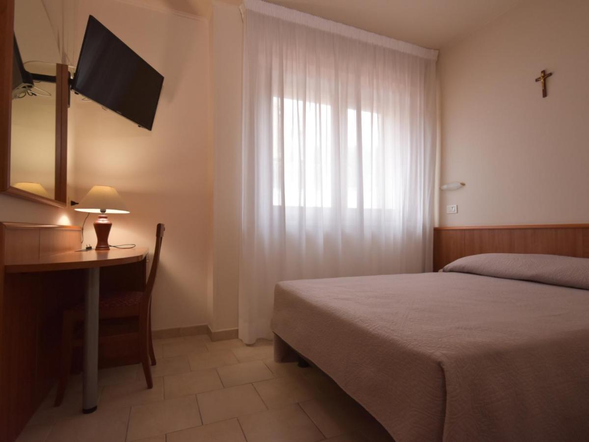 Hotel E Appartamenti La Solaria Сан-Джованні-Ротондо Екстер'єр фото