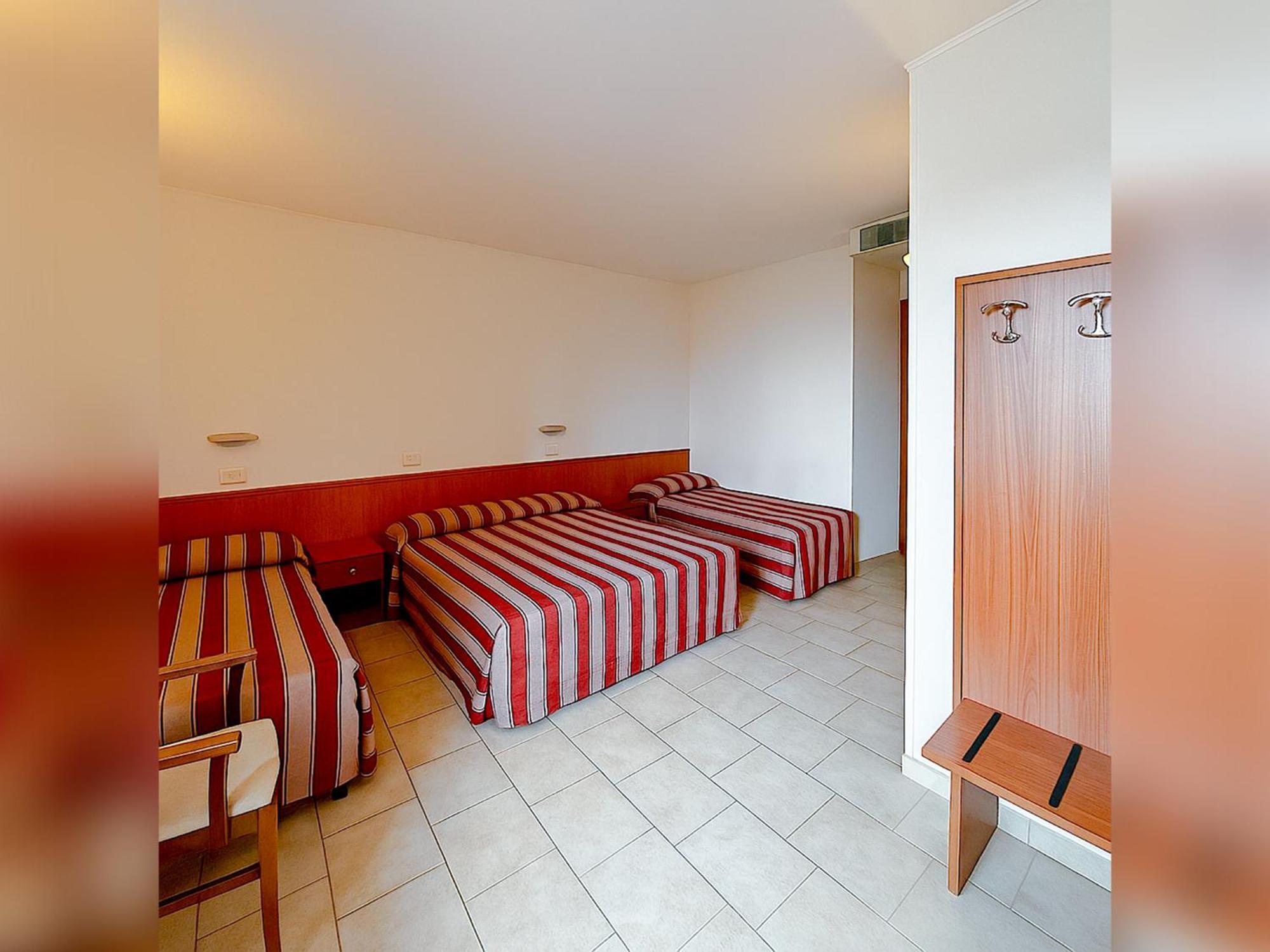 Hotel E Appartamenti La Solaria Сан-Джованні-Ротондо Екстер'єр фото