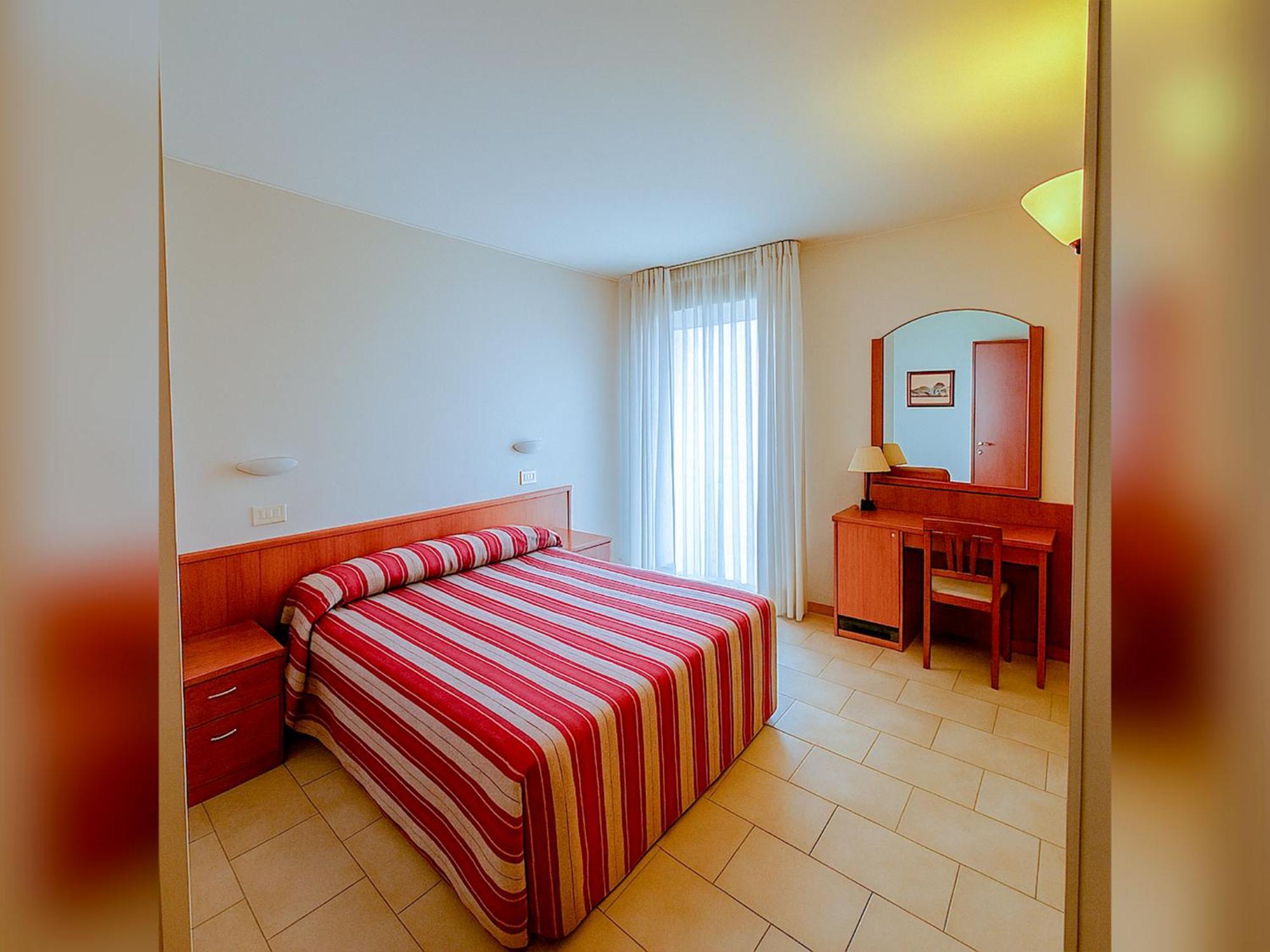 Hotel E Appartamenti La Solaria Сан-Джованні-Ротондо Екстер'єр фото