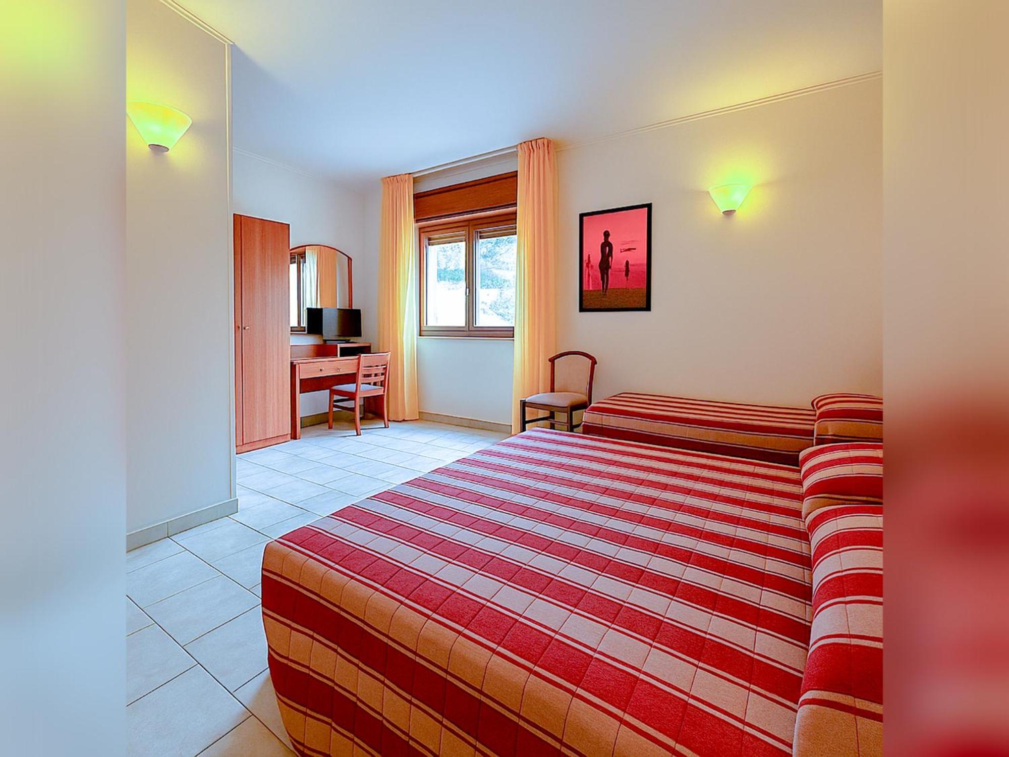 Hotel E Appartamenti La Solaria Сан-Джованні-Ротондо Екстер'єр фото