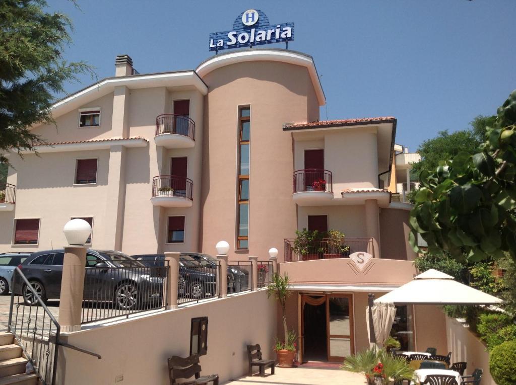 Hotel E Appartamenti La Solaria Сан-Джованні-Ротондо Екстер'єр фото