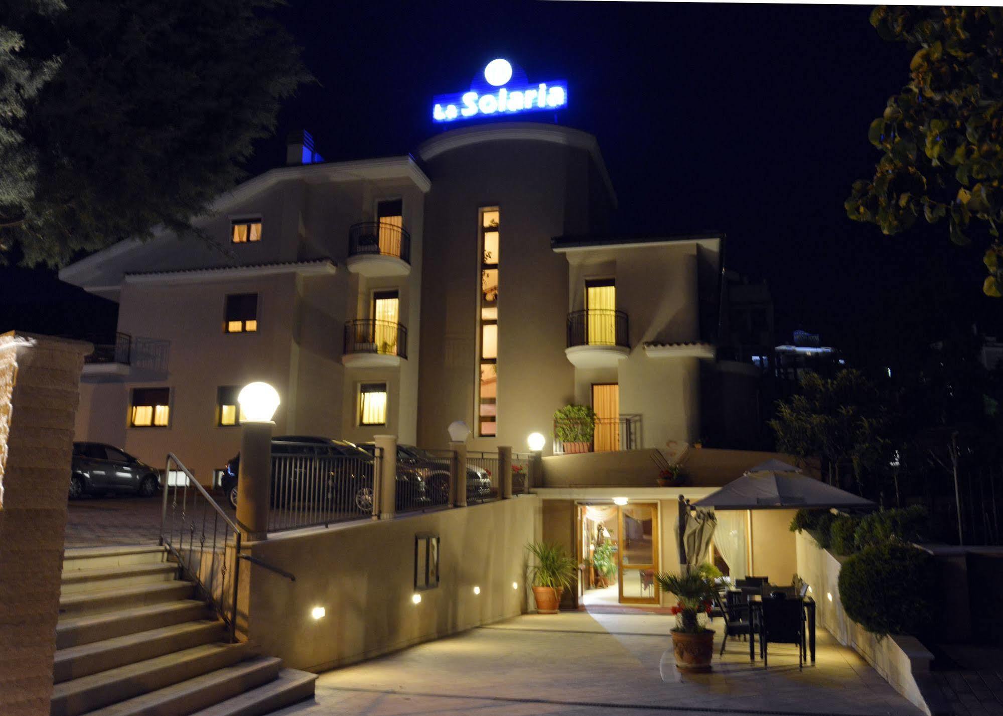 Hotel E Appartamenti La Solaria Сан-Джованні-Ротондо Екстер'єр фото